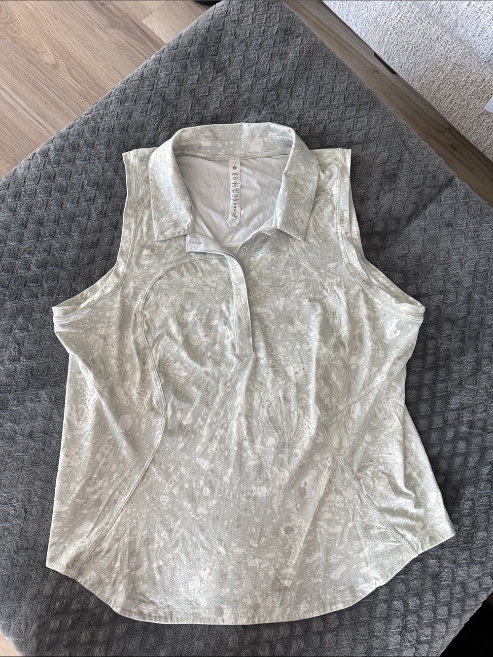 lululemon athletica Sleeveless Polo Tank in Light Sage/White Print